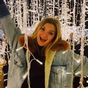 Meet your Posher, Ava